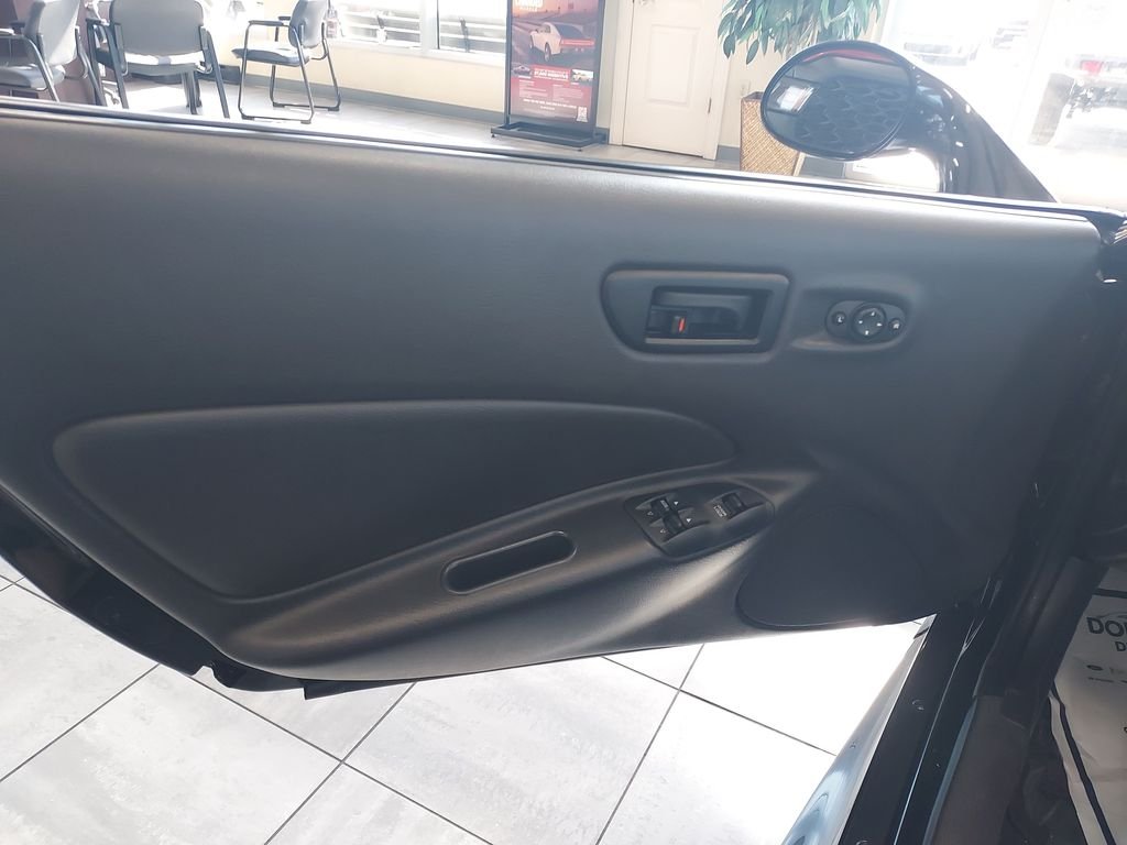 Used 1999  Plymouth Base image 21