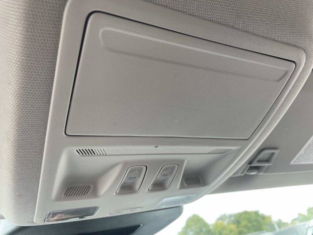Used 2022 Blue Ford SEL image 34