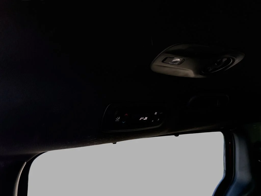 Used 2022 Red Chrysler Touring L image 19