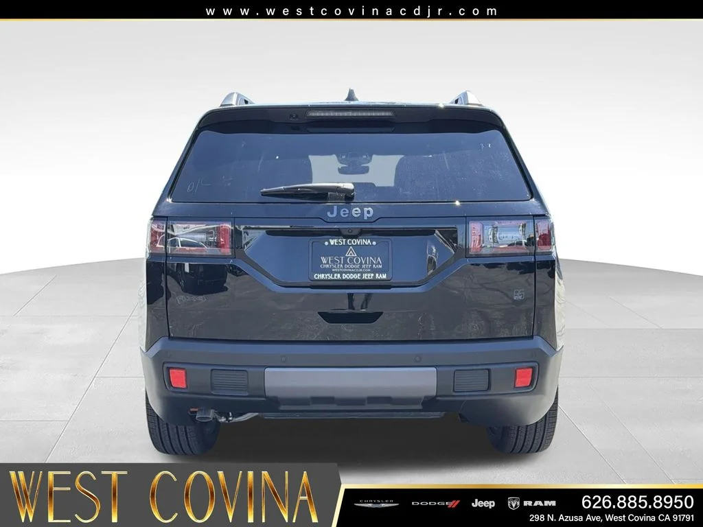 New 2026 Diamond Black Crystal Pearlcoat Jeep  image 9