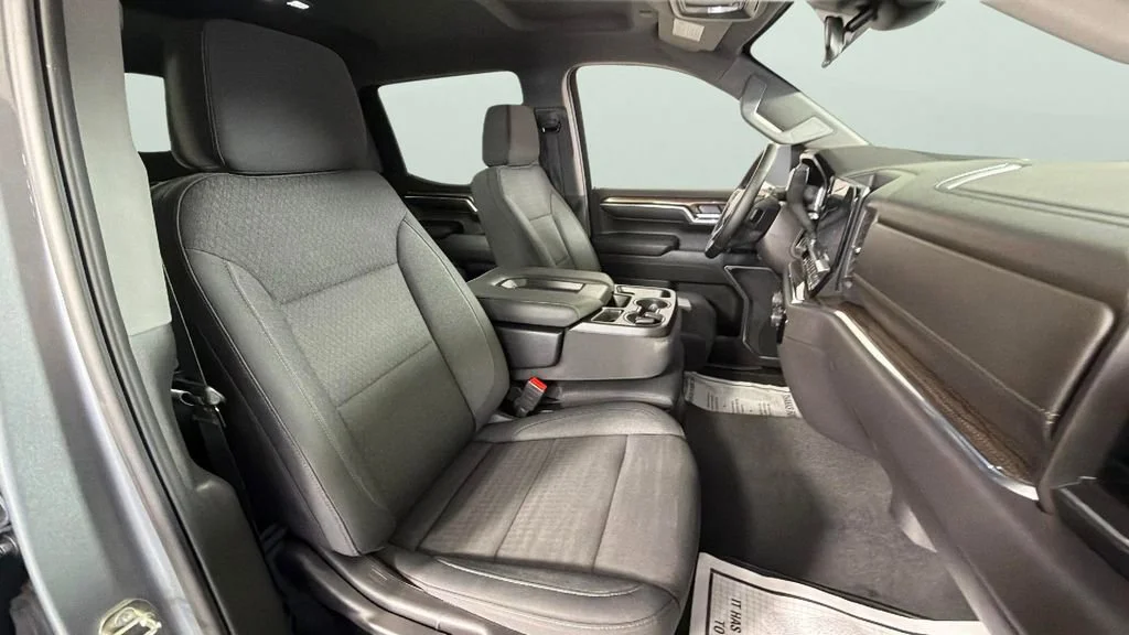 Used 2024 Sterling Gray Metallic Chevrolet LT image 33