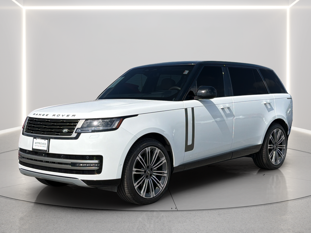 Used 2025 White Land Rover SE image 9