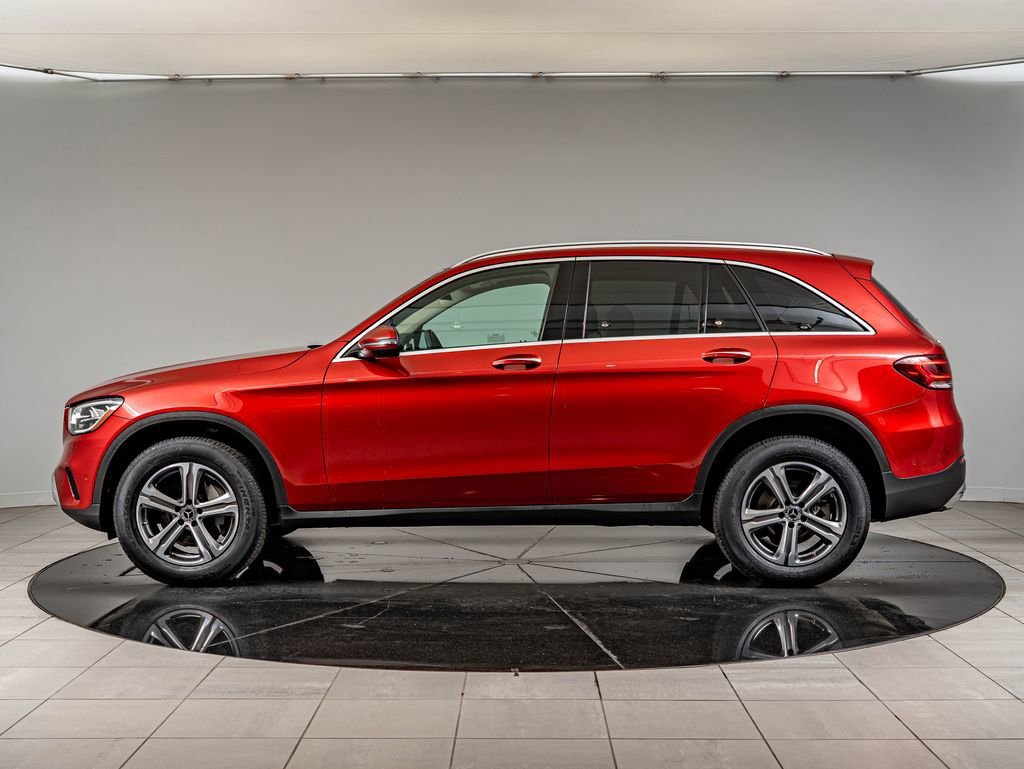 Used 2022 Manufaktur Cardinal Red Metallic Mercedes-Benz GLC 300 image 8