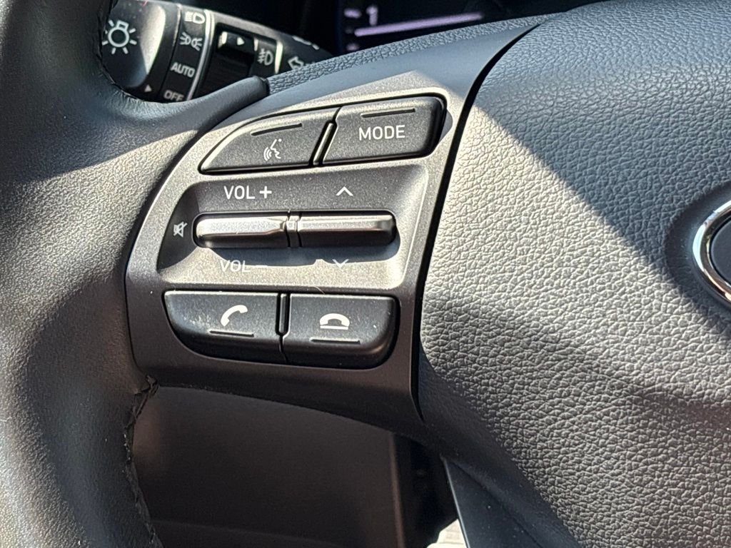 Used 2020 Silver Hyundai Ultimate image 26