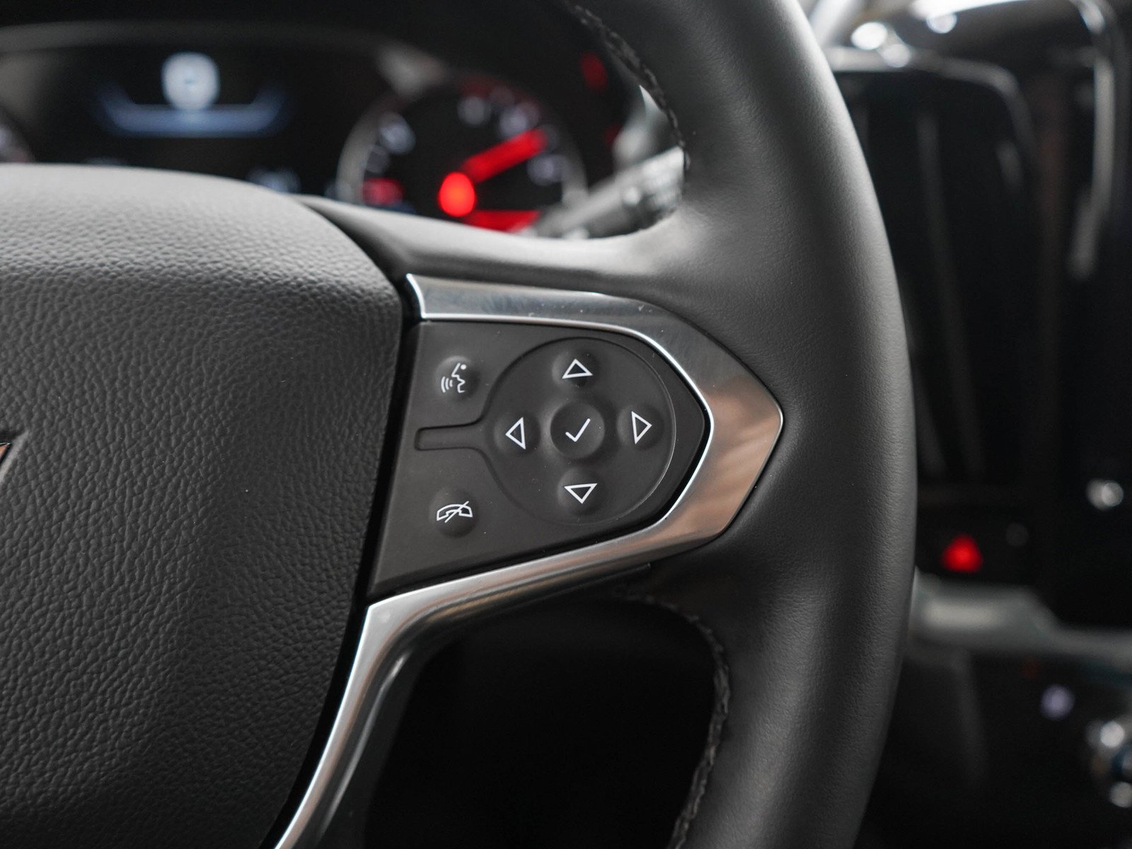 Used 2023 IRIDESCENT PEARL TRICOAT Chevrolet High Country image 29