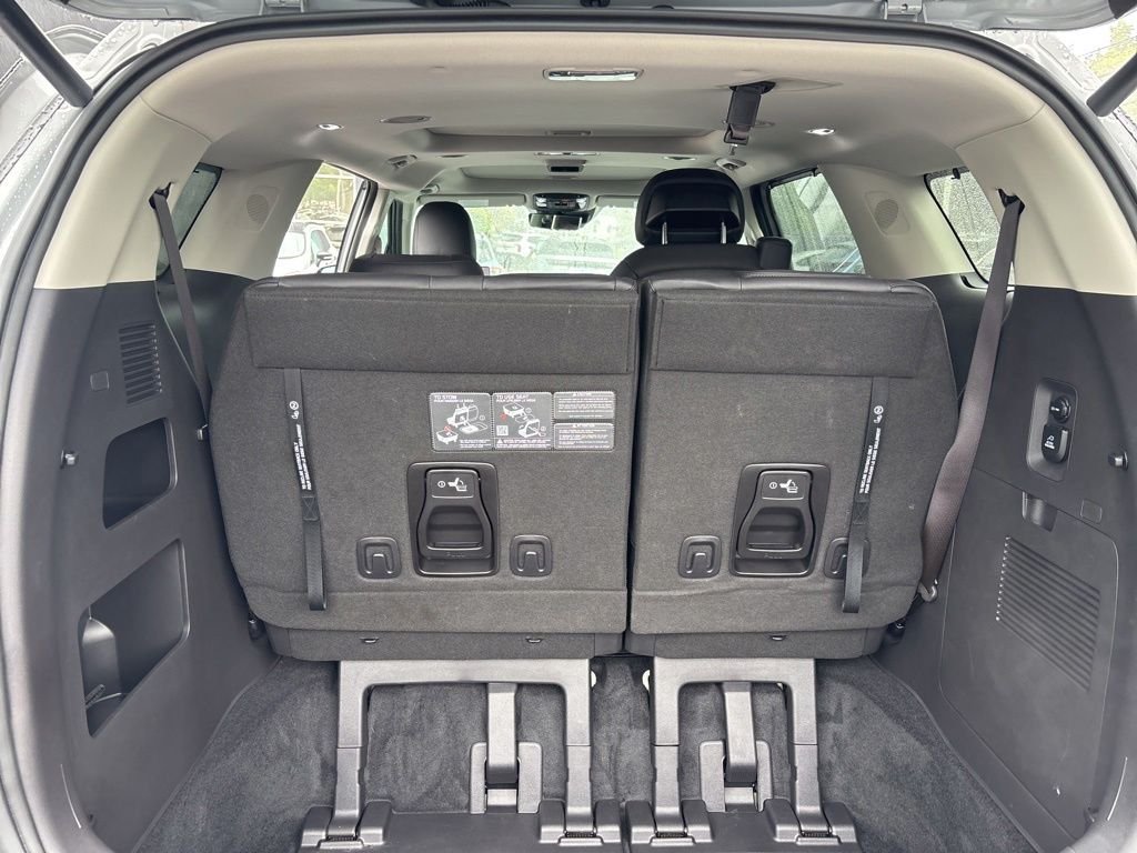 Certified Used 2025 White Kia SX Prestige image 18