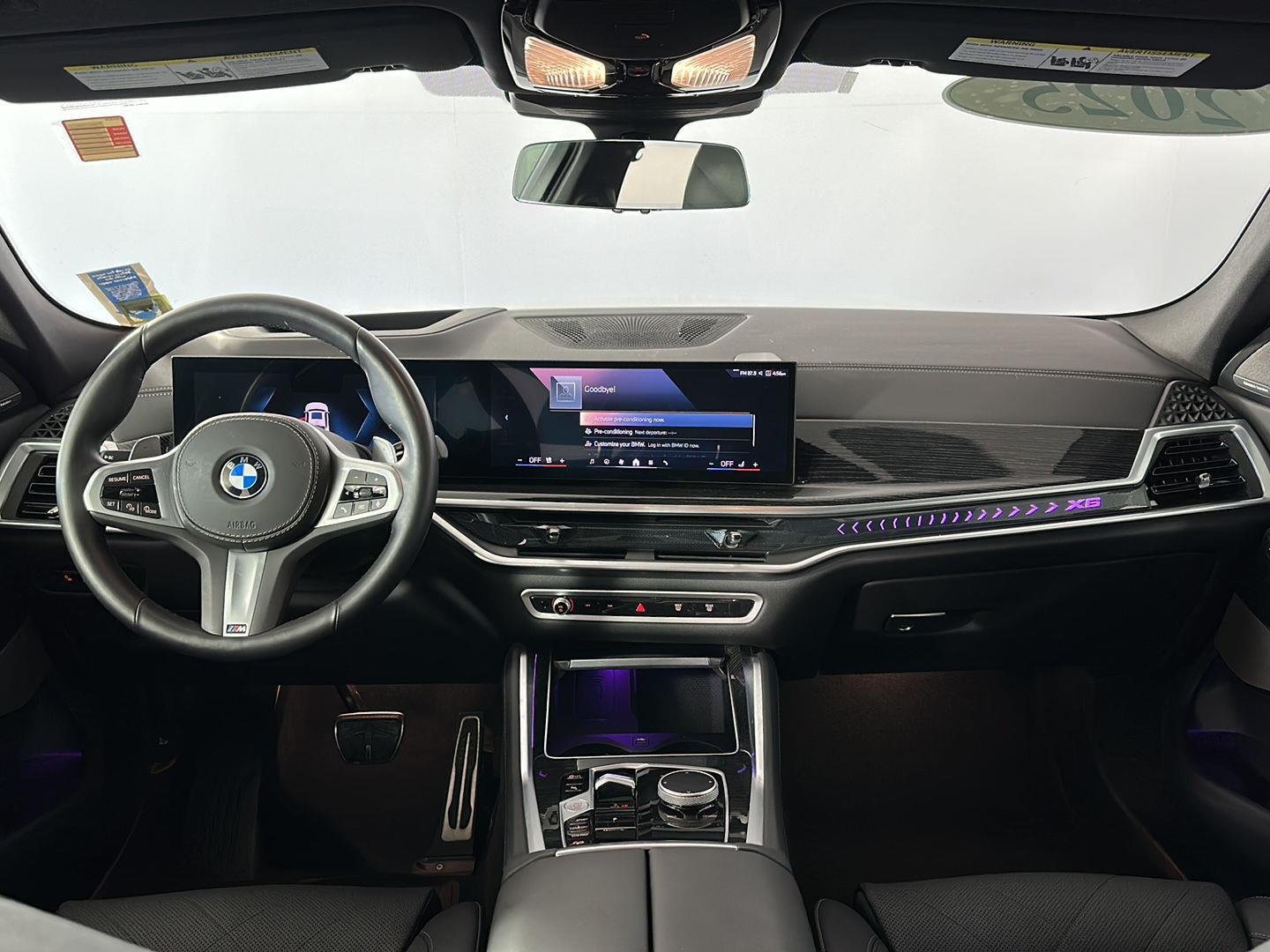 Used 2025 Alpine White BMW xDrive40i image 2