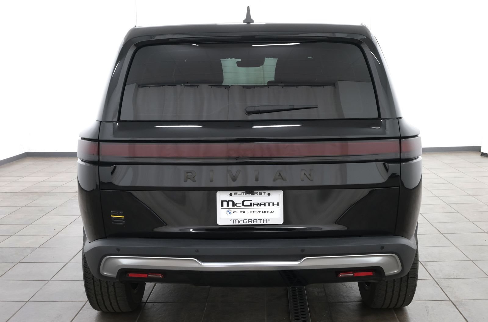 Used 2023 Midnight Rivian Adventure image 5