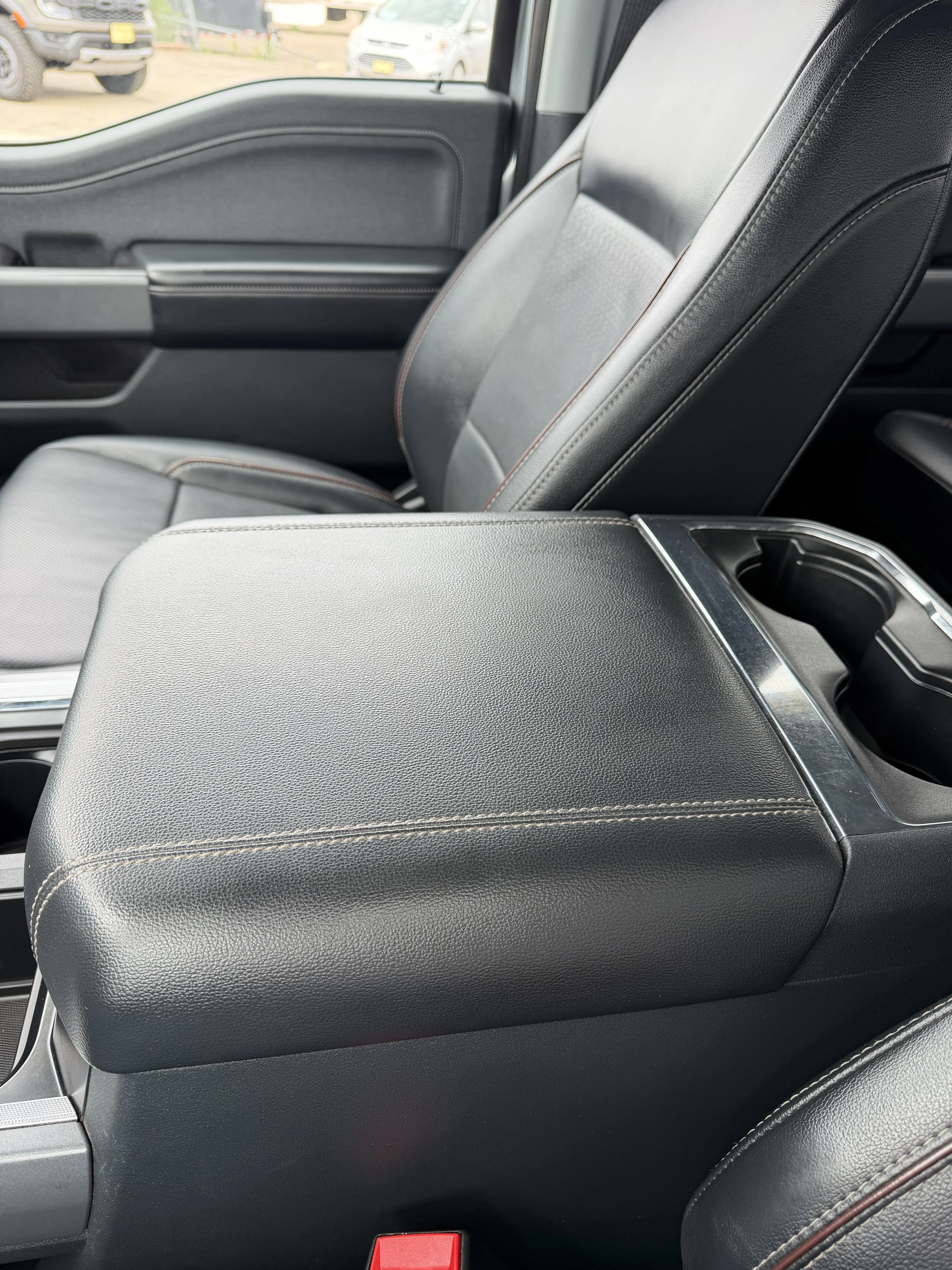 Used 2024 Blue Ford LARIAT image 25
