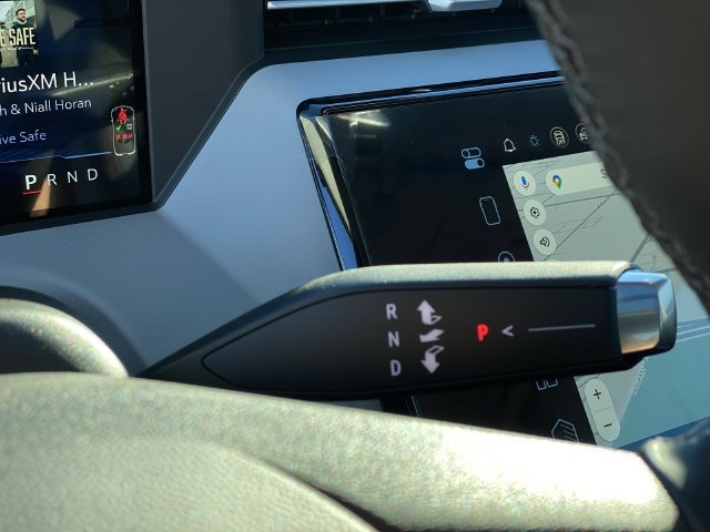 2027 Chevrolet Bolt RS - Photo 25