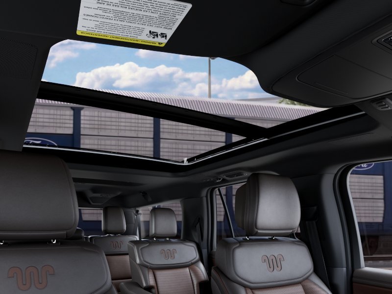 New 2027 Star White Metallic Tri-Coat Ford MAX King Ranch® image 22