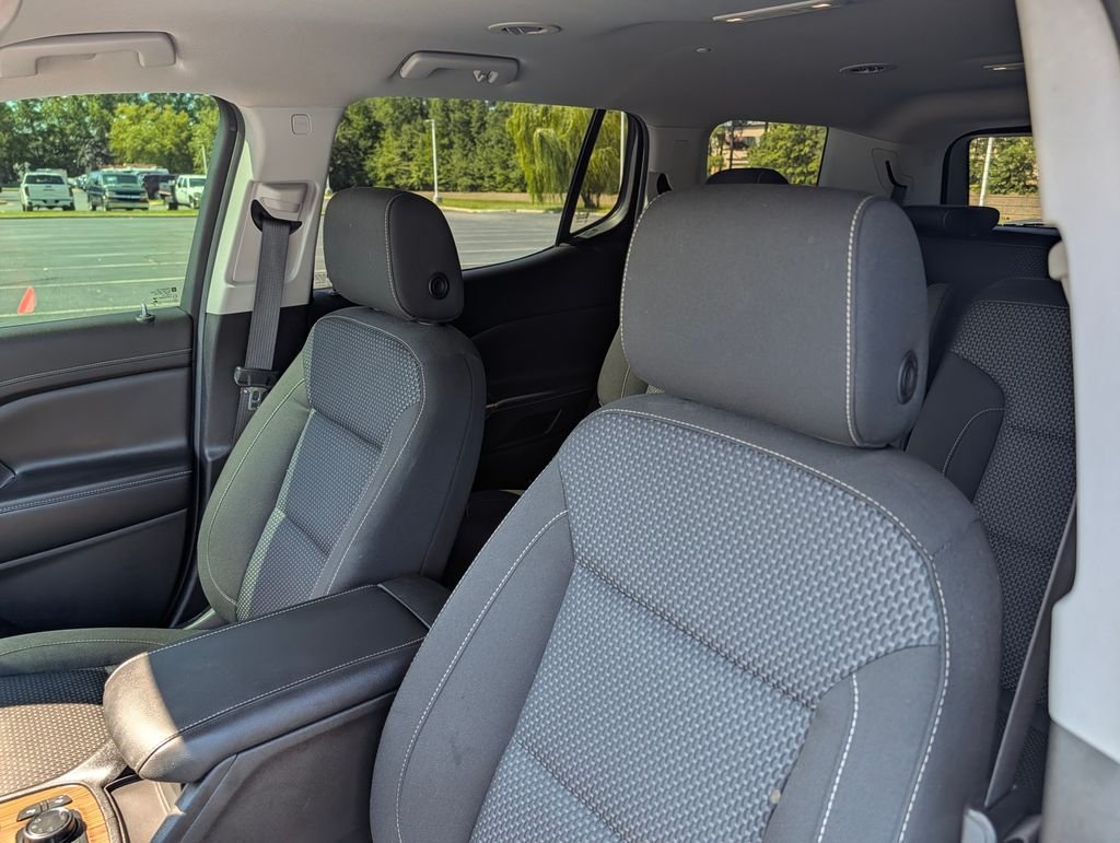 Used 2022 White GMC SLE image 21