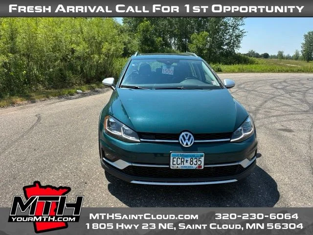Used 2019 Green Volkswagen TSI S image 3