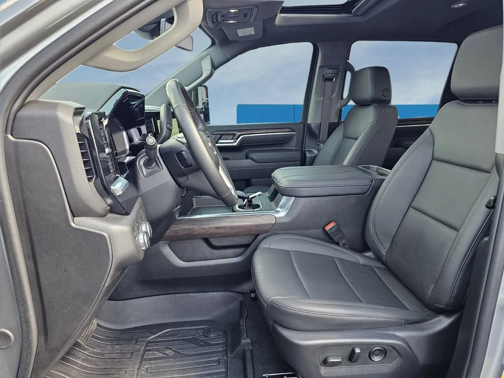 Used 2025 Sterling Metallic GMC SLT image 17