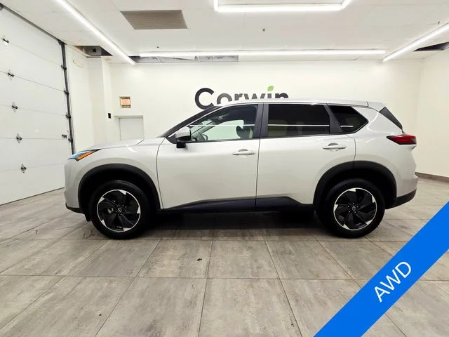 Used 2024 Champagne Silver Nissan SV image 2