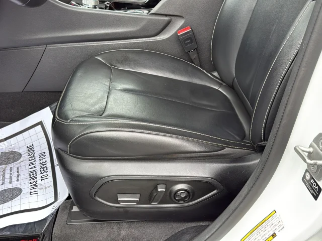 Used 2021 White Jeep Limited image 18