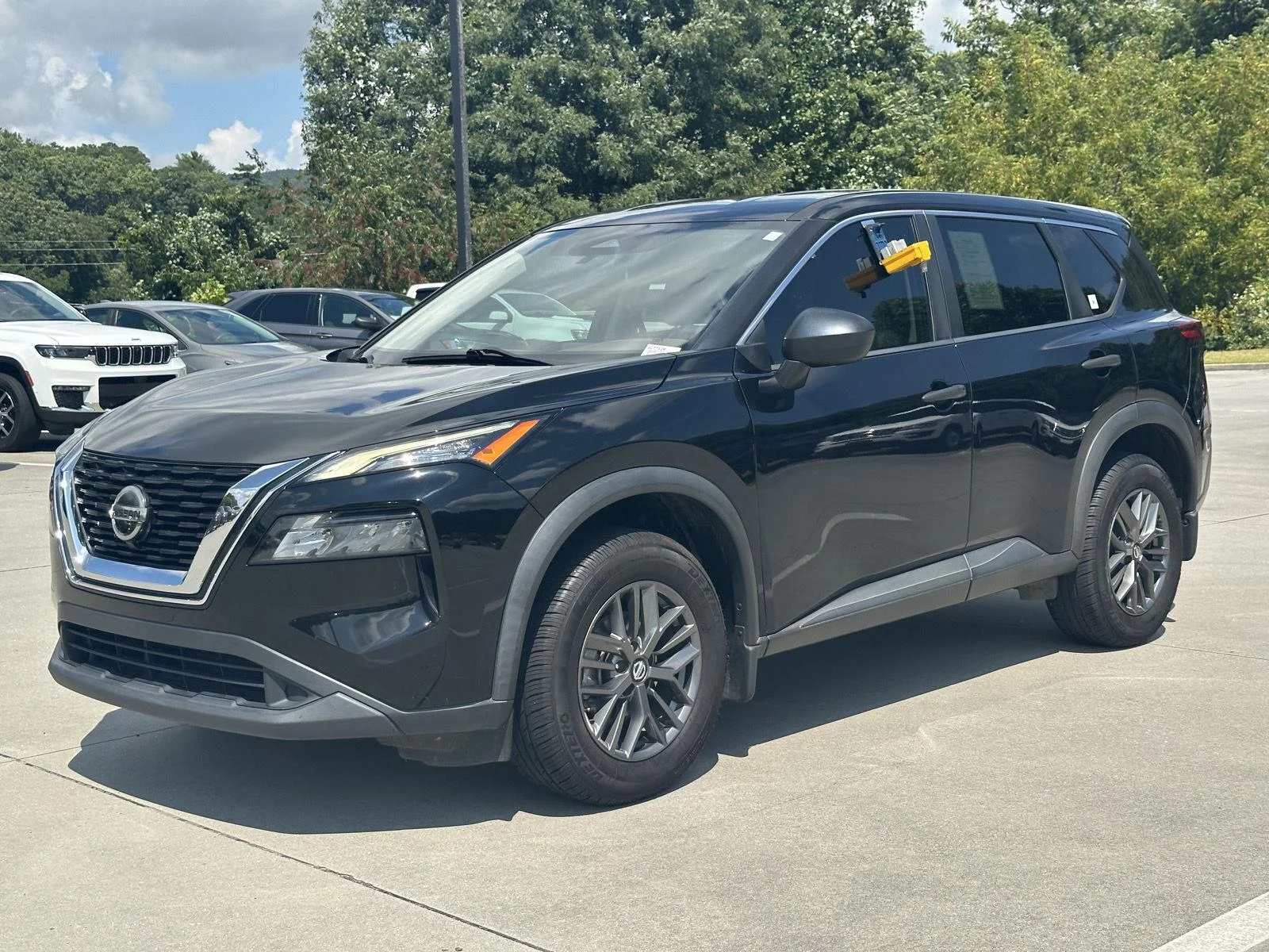 Used 2021 Super Black Nissan S image 3