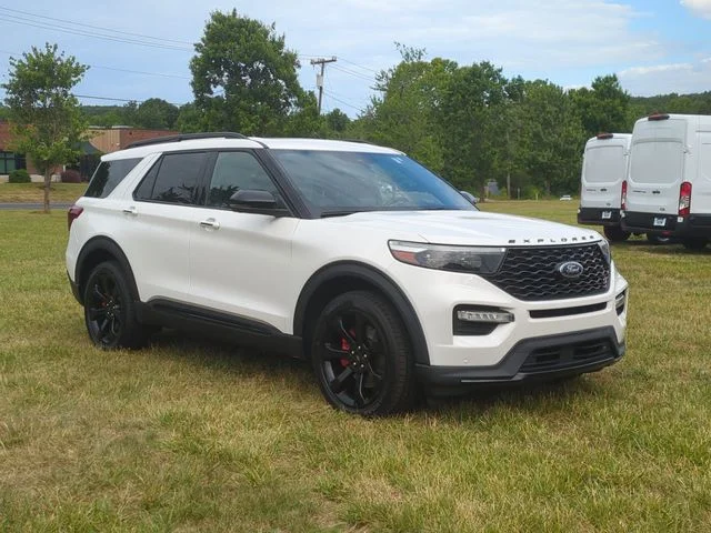 Used 2023 White Ford ST image 15