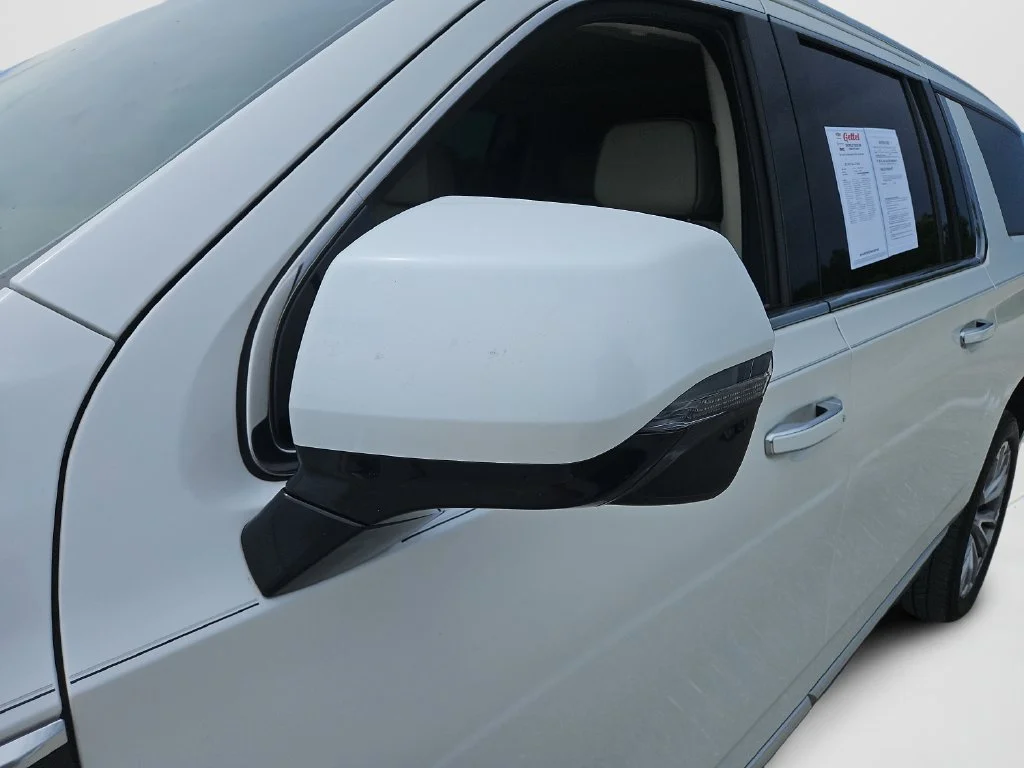 Used 2021 WHITE FROST TRICOAT GMC Denali image 25