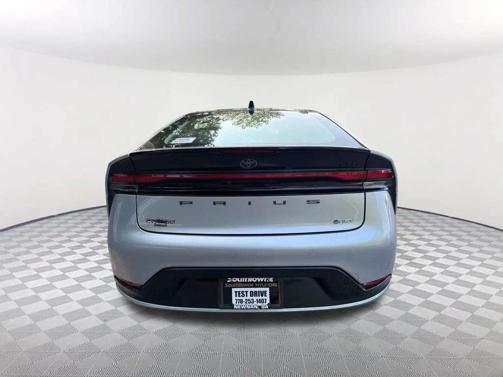 Used 2025  Toyota Limited image 6