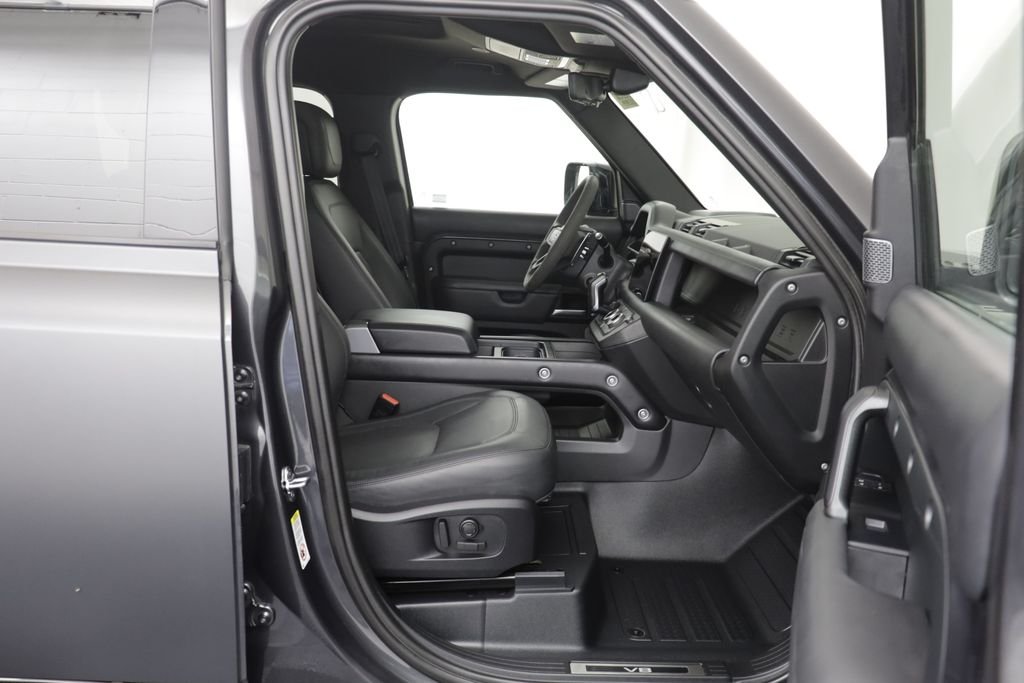 Used 2023 Gray Land Rover Carpathian Edition image 20