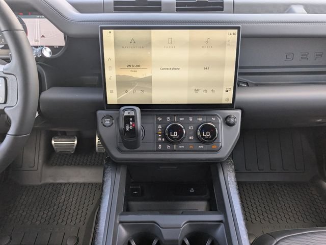New 2026 Narvik Black Land Rover OCTA Black image 18