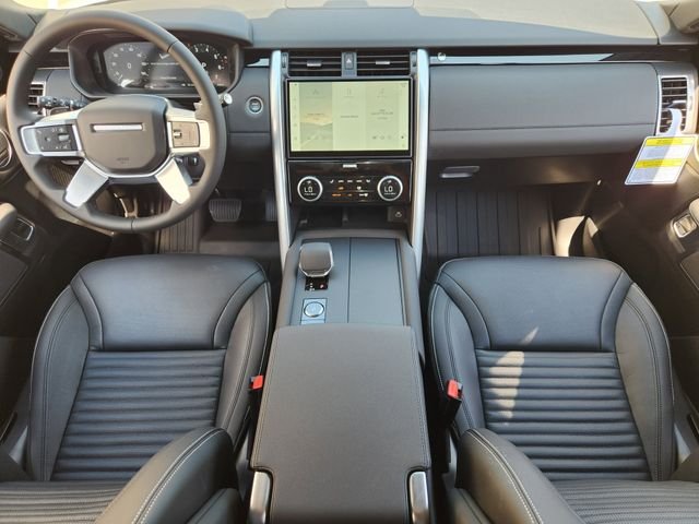 Used 2025 White Land Rover S image 18