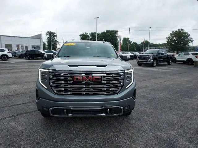 Used 2023 Silver GMC Denali image 6