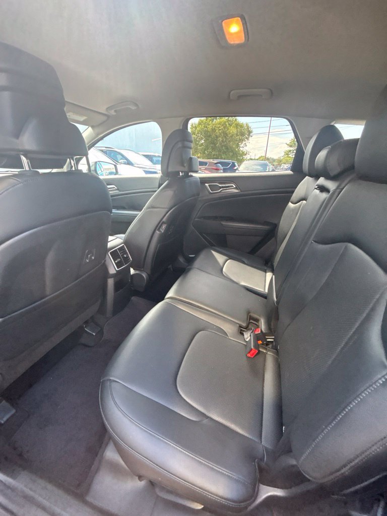 Used 2023 Gry Kia EX image 18