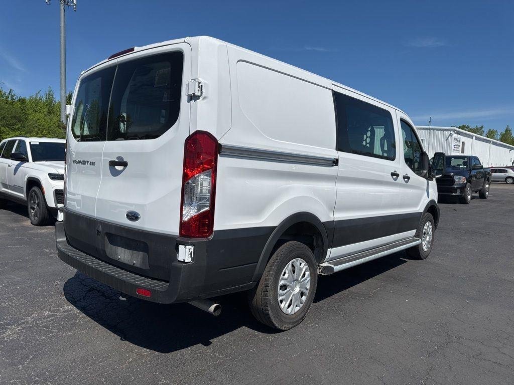 Used 2025 Oxford White Ford Base image 4