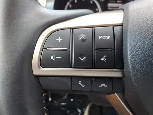 Used 2020 Starfire Pearl Lexus Luxury image 29