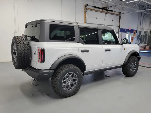 New 2025 Oxford White Ford Badlands® image 5