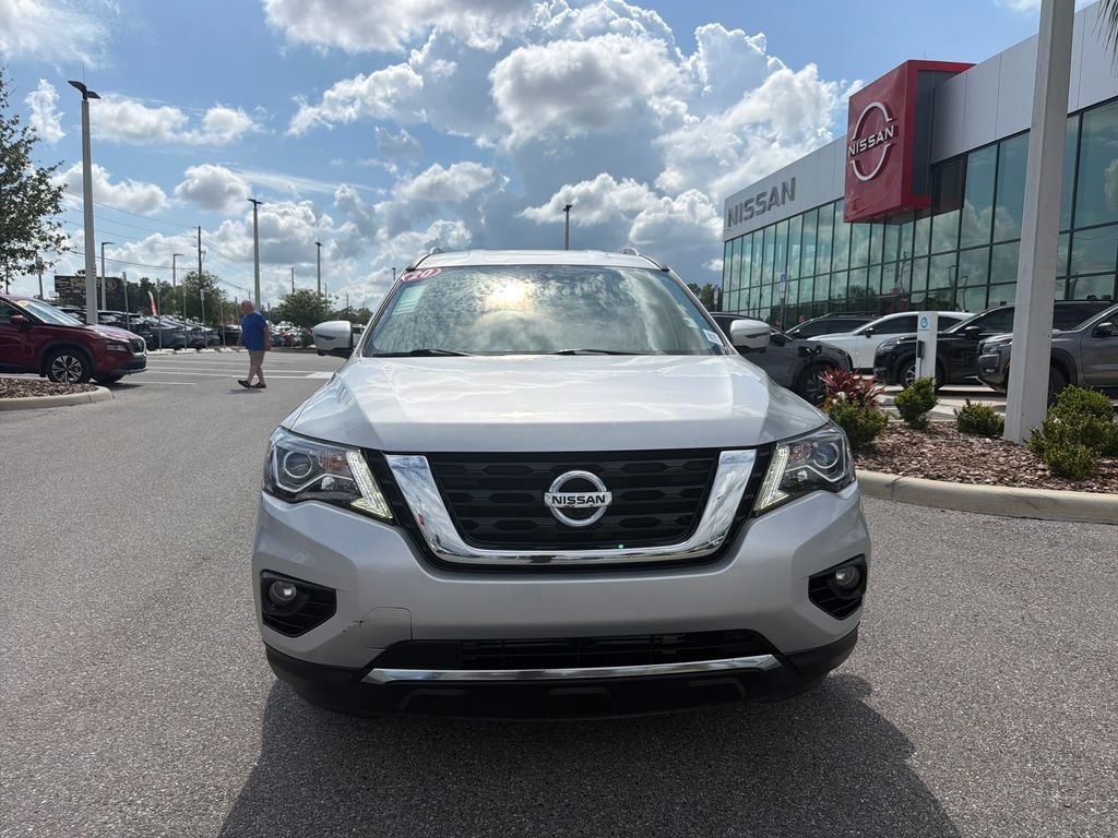 Used 2020 Silver Nissan SL image 2