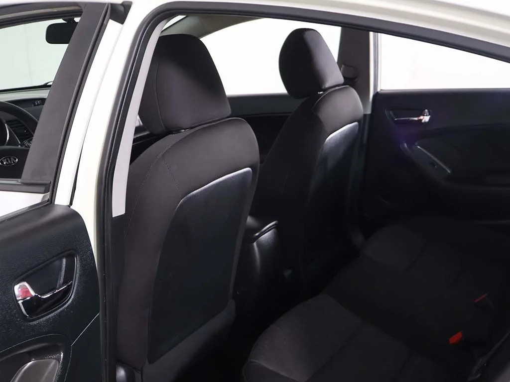 Used 2016 White Kia LX image 20