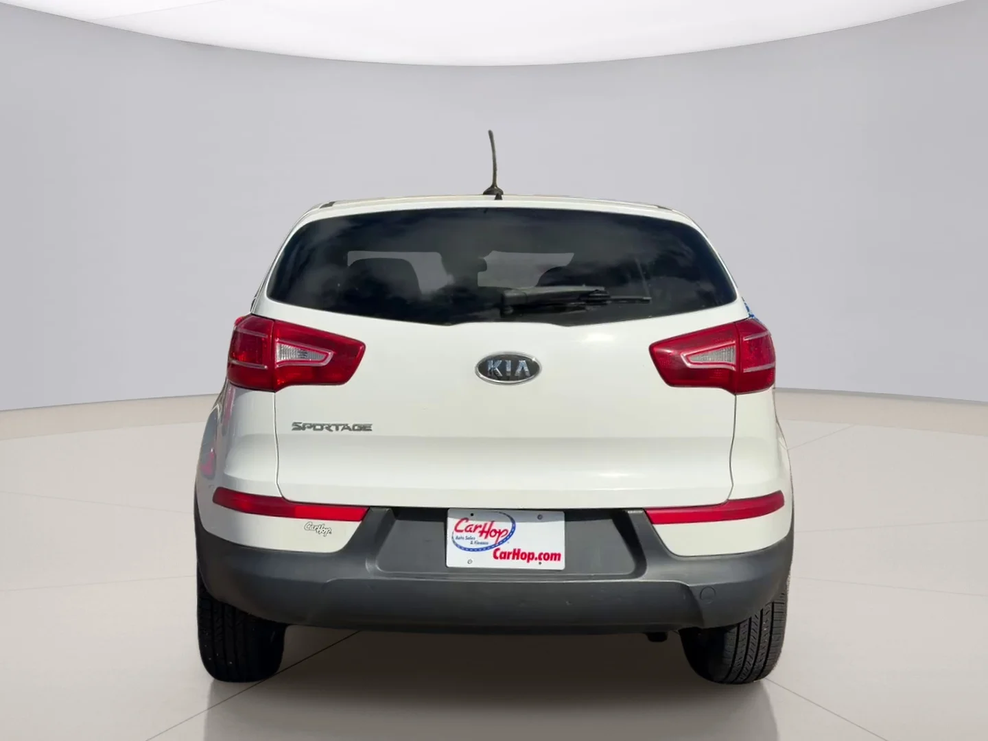 Used 2012 White Kia LX FWD image 4