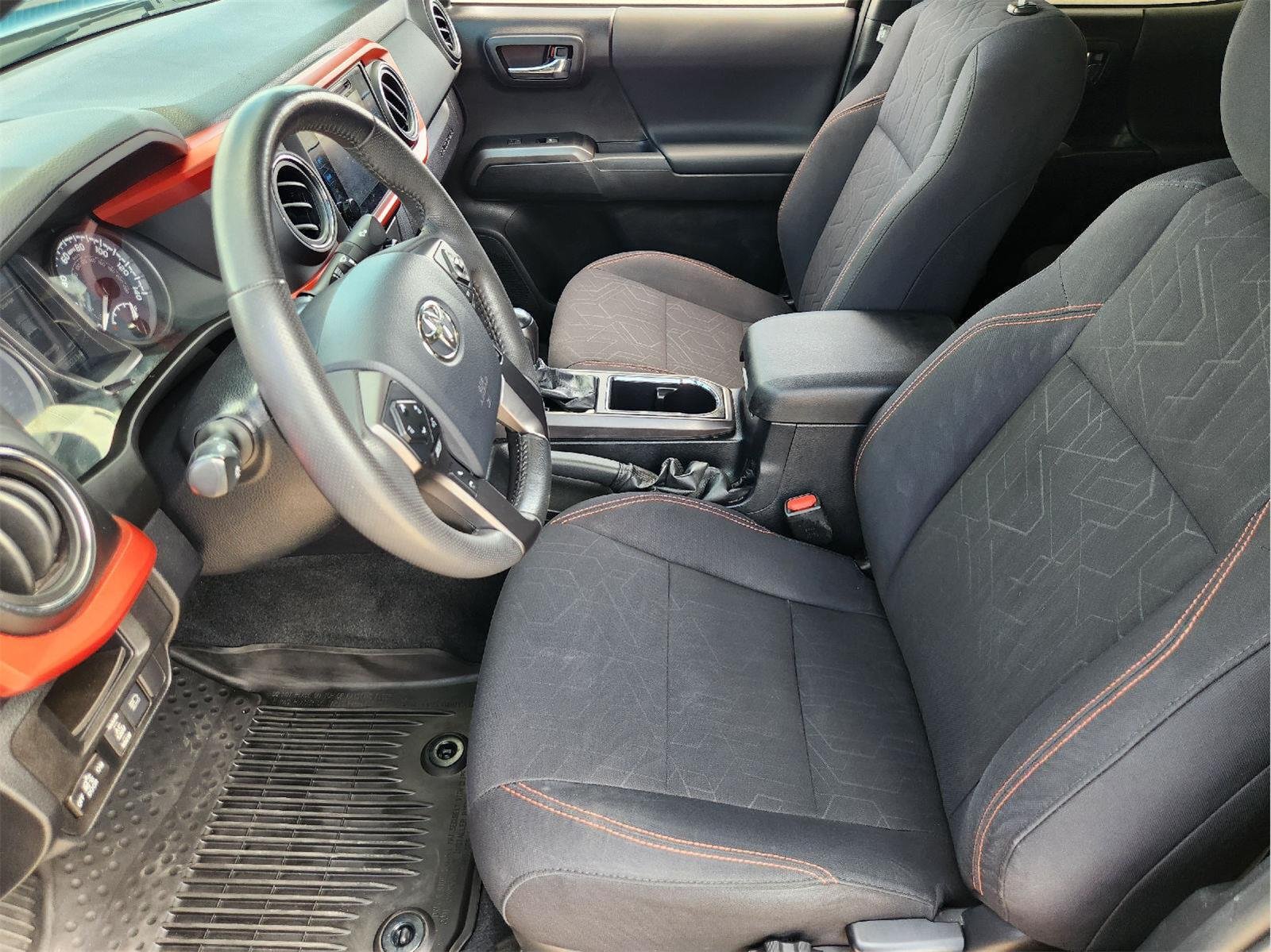 2019 Toyota Tacoma photo 13 of 33