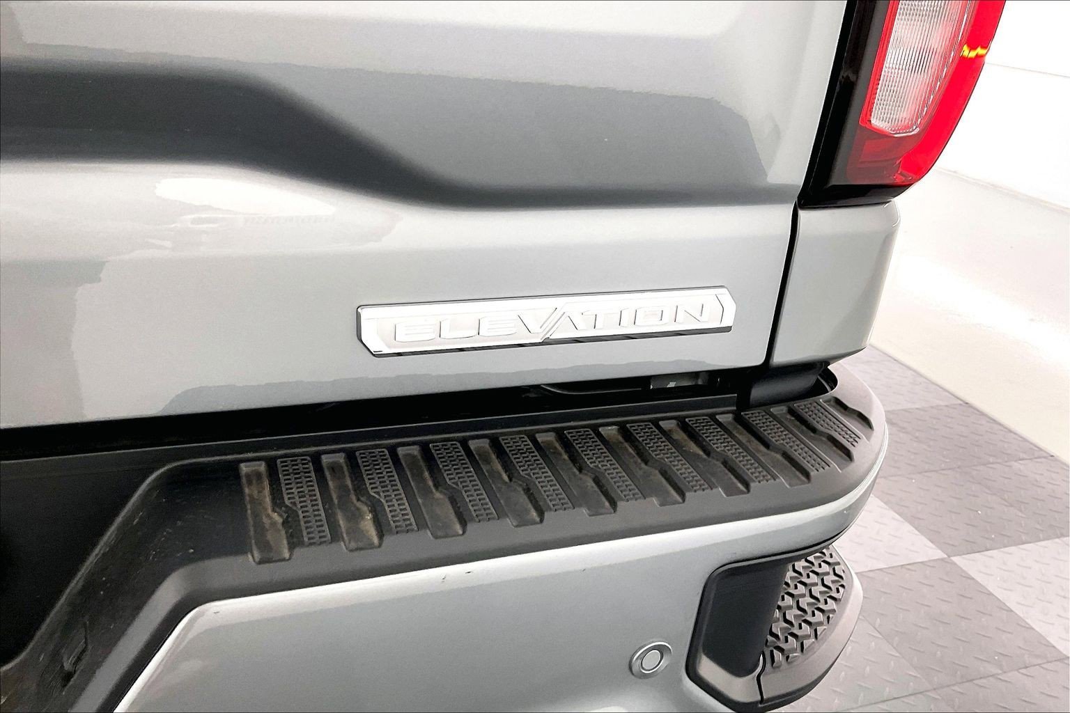 New 2026 Sterling Metallic GMC Elevation image 17