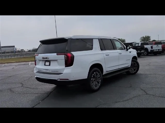 New 2026 Summit White GMC Elevation image 32