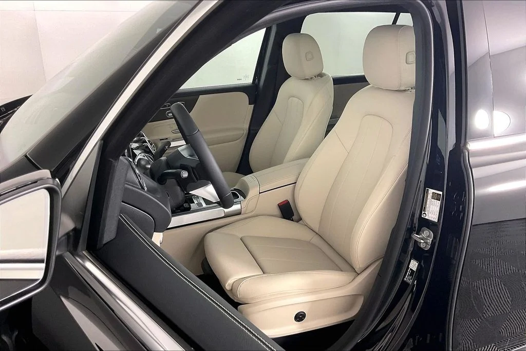 New 2026 Black Mercedes-Benz GLB 250 image 9