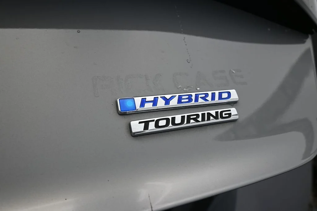 Used 2024 Solar Silver Metallic Honda Touring image 33