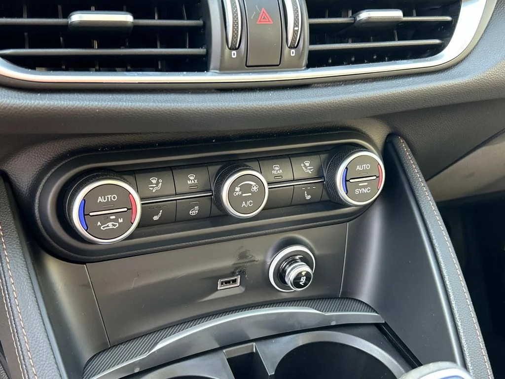 2025 Alfa Romeo Stelvio Intensa - Photo 24