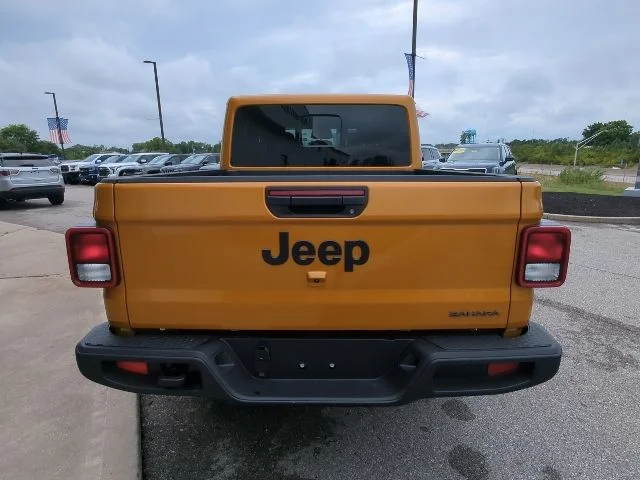 New 2026 Goldilocks Exterior Paint Jeep Sahara image 29