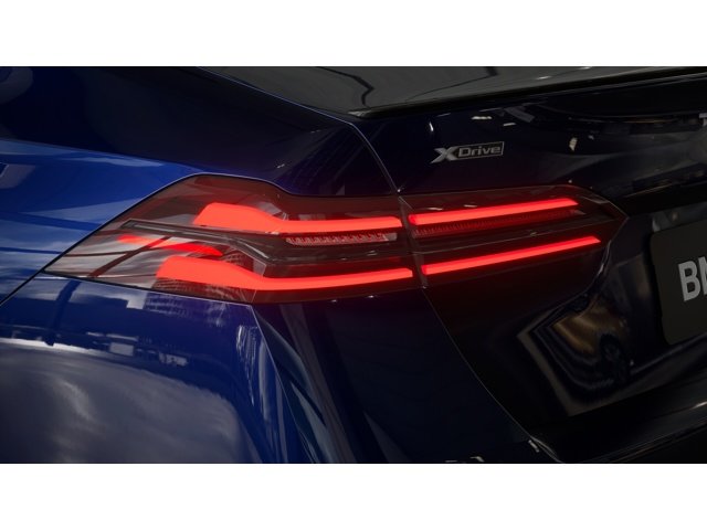 New 2027 Blue BMW 550e image 8