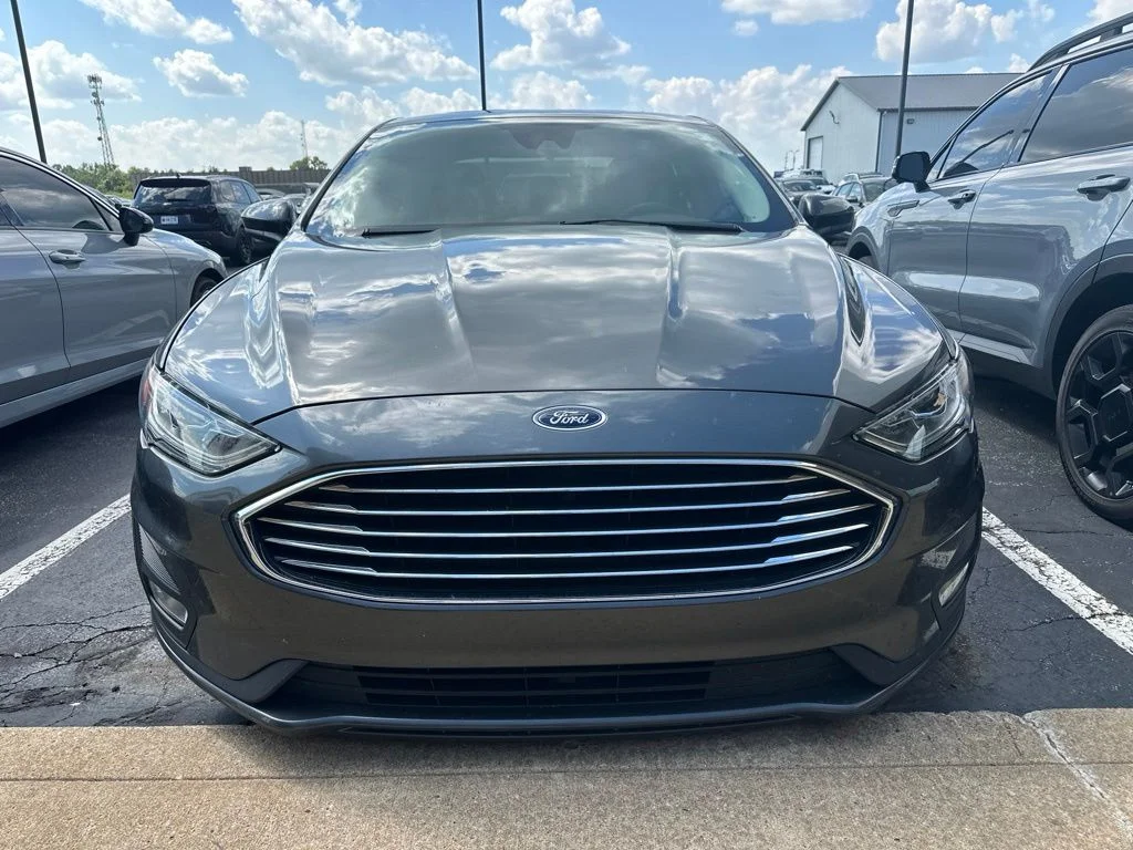 Used 2020 Gray Ford SE image 3