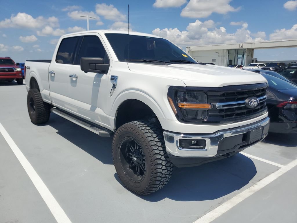 Used 2024 Oxford White Ford XLT image 2