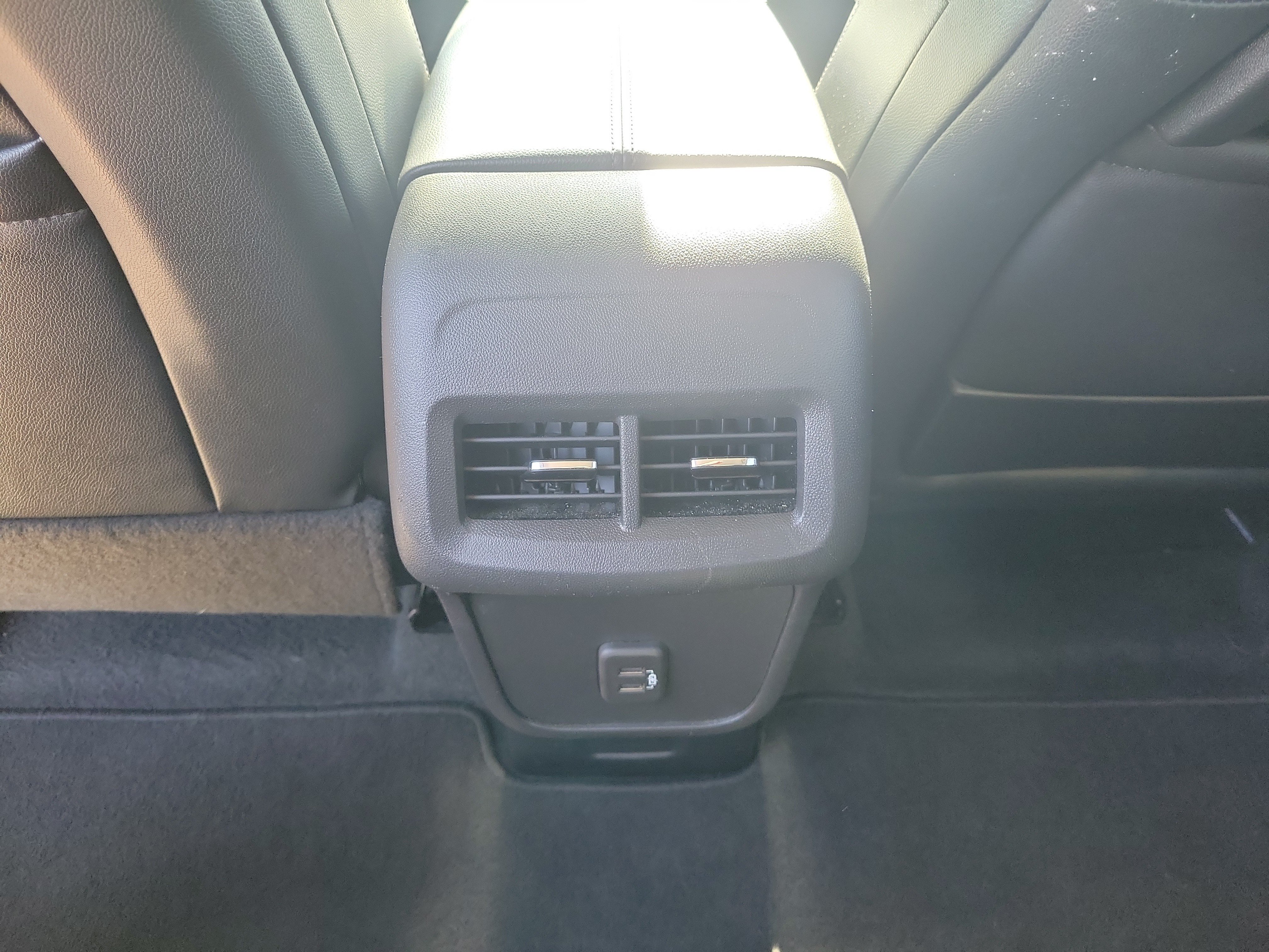 Certified Used 2024 Summit White GMC SLT image 13