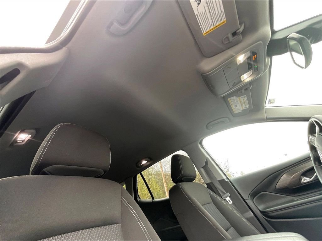 Used 2024 Silver GMC SLE image 7
