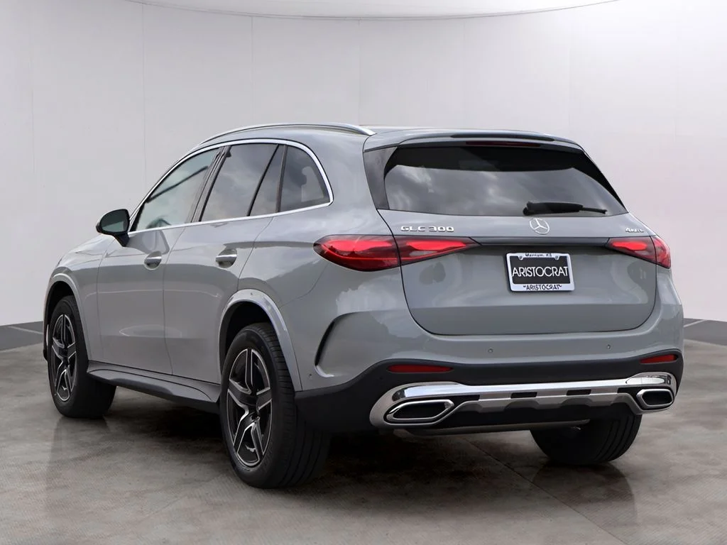 New 2026 MANUFAKTUR Alpine Grey Mercedes-Benz GLC 300 image 5