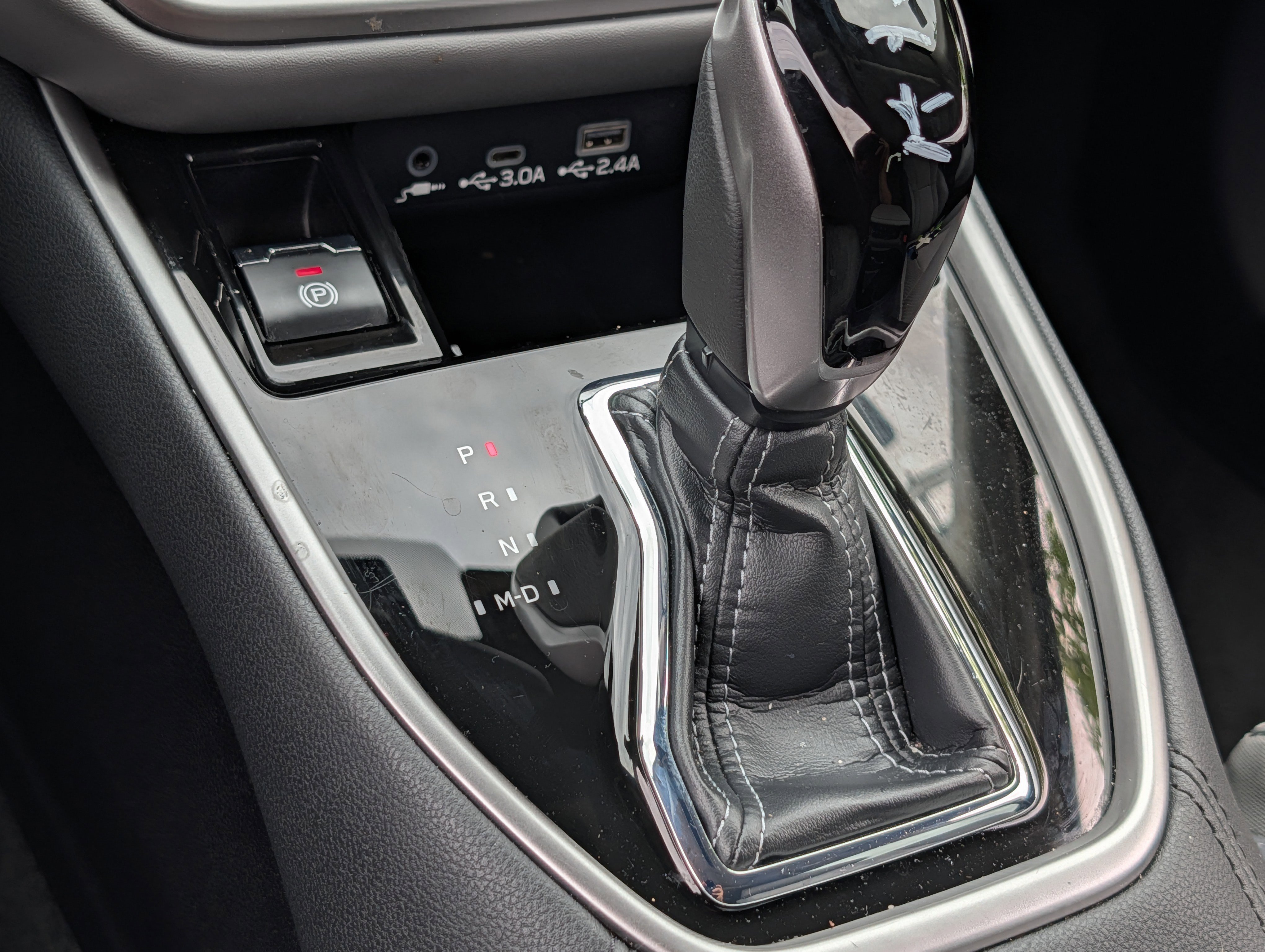 Used 2025 Cosmic Blue Pearl Subaru Premium image 24