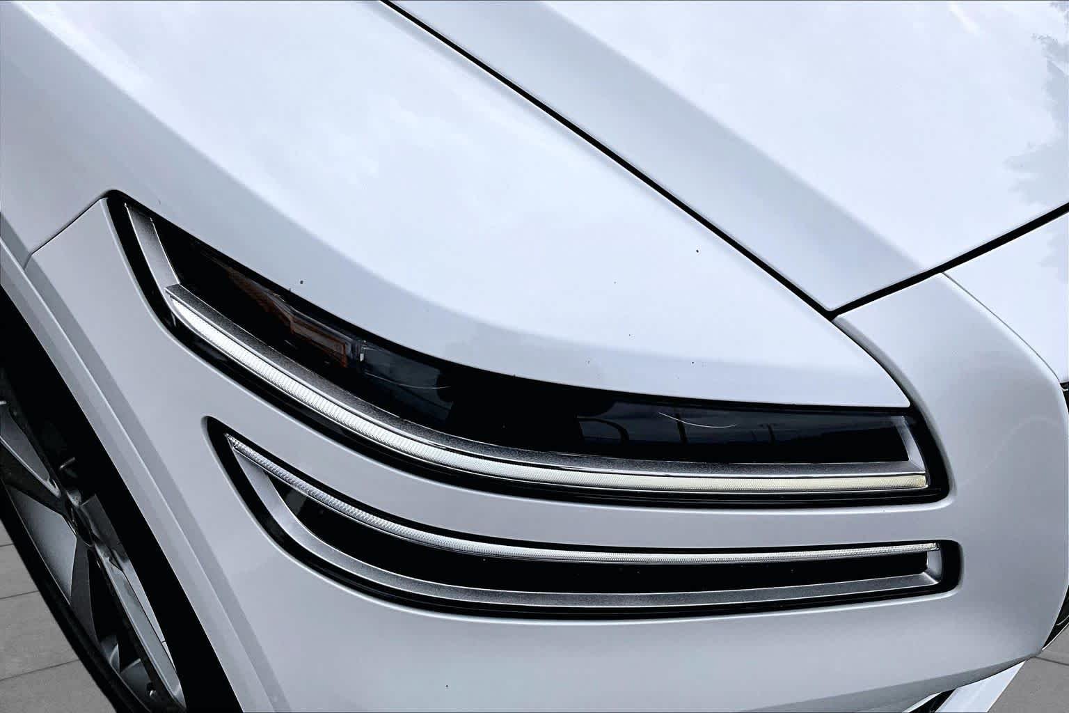 Used 2024 Uyuni White Genesis  image 24
